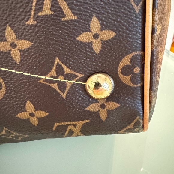 Louis Vuitton Monogram Canvas Tivoli GM Satchel - Picture 11 of 16